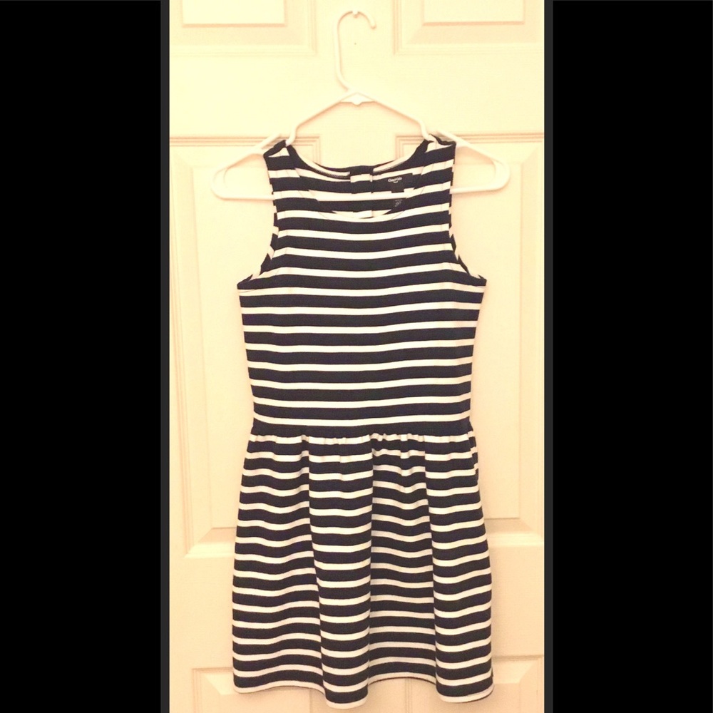 Adorable navy blue and white dress!